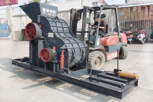 無篩底雙級破碎機(jī)發(fā)貨 中型破碎機(jī)發(fā)往云南