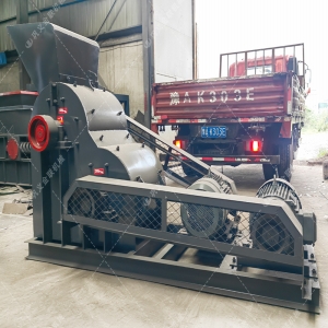 鵝卵石對輥制砂機發往湖北恩施