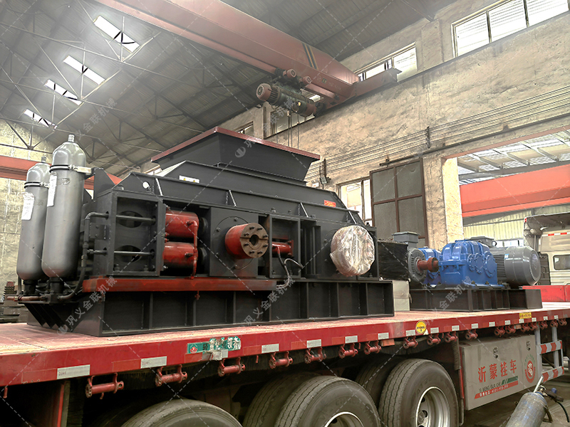 2PG1208大型液壓對輥破碎機發貨圖片