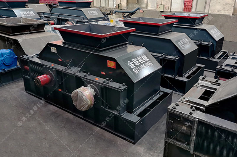 鵝卵石對輥制砂機設(shè)備的市場價格差異體現(xiàn)在哪？