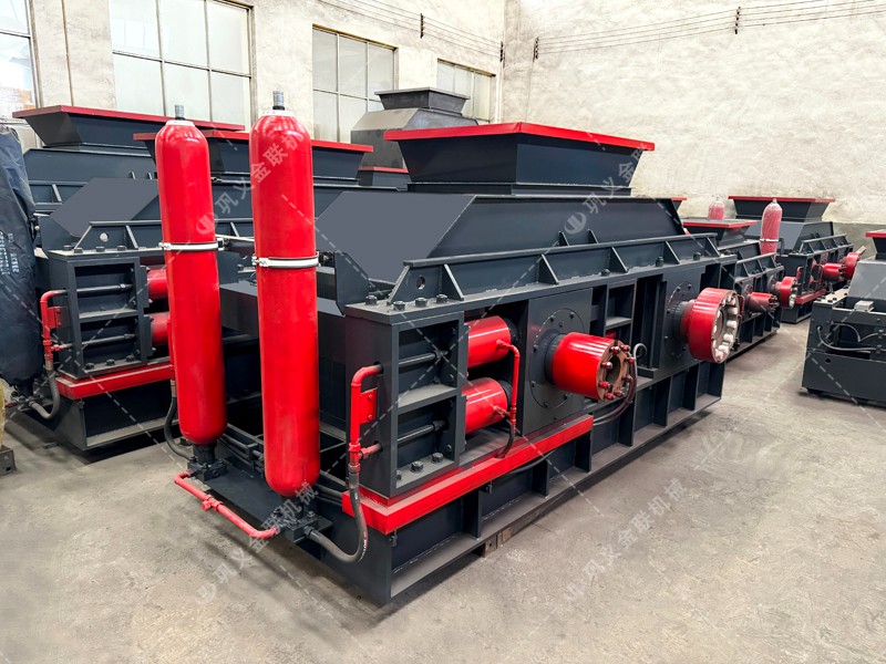 時產120噸液壓對輥制砂機——打造高能效的生產典范 時產120噸液壓對輥制砂機——打造高能效的生產典范